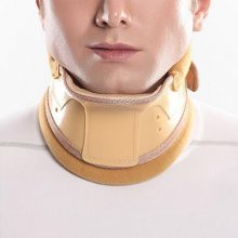 گردنبند طبی سخت چانه دار پاکسمن کد 039